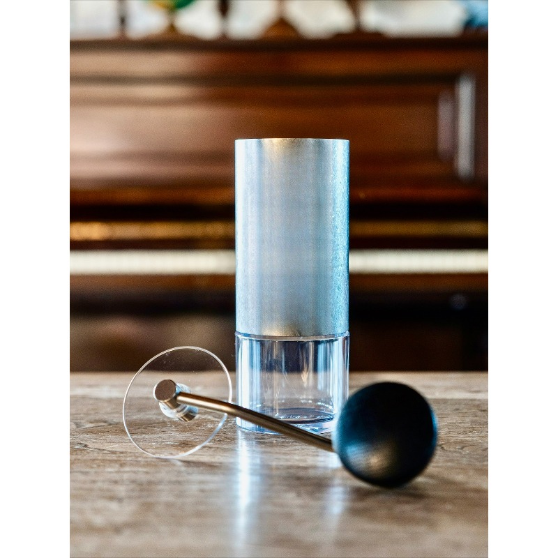 Burr Hand Grinder - เครื่องบดกาแฟมือหมุน Commander C40 นำเข้าจากเยอรมนี รุ่น Tiger